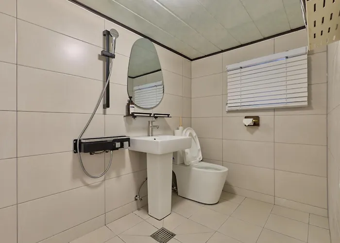 Hongdae Or Itaewon 20minutes Maximum 6 People Appartement