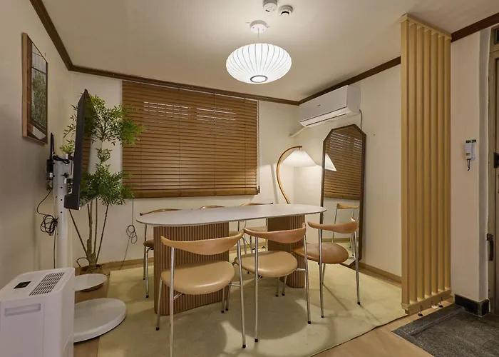 Hongdae Or Itaewon 20minutes Maximum 6 People Appartement